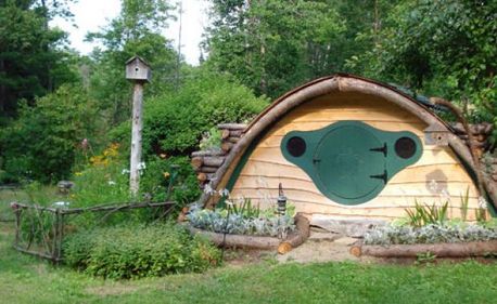 De unde poţi cumpăra şi cât costă o casa de hobbit