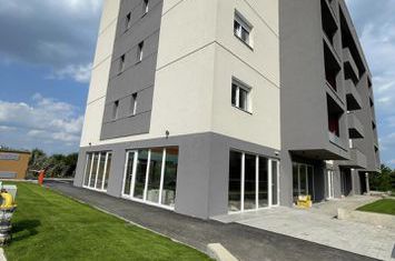 Apartament 3 camere de vanzare ARADULUI  - Timis anunturi imobiliare Timis