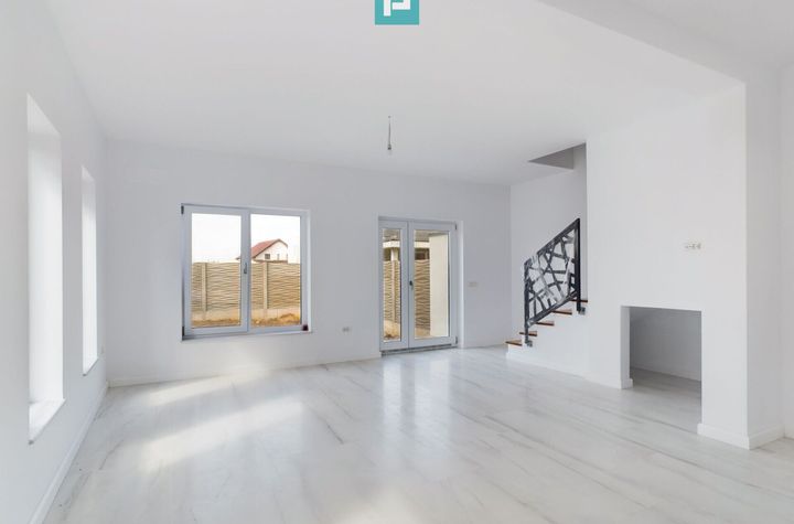 Duplex cu 5 camere în Ghiroda anunturi imobiliare Timis