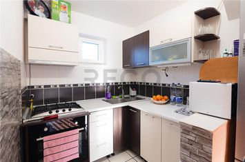 Casă - 8 camere de vanzare BIHARIA  - Bihor anunturi imobiliare Bihor