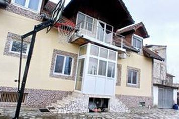 Vilă - 7 camere de vanzare ORADEA - Bihor anunturi imobiliare Bihor