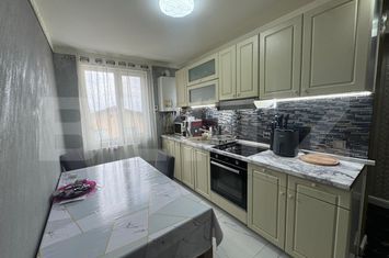 Apartament 3 camere de vanzare FLORESTI - Cluj anunturi imobiliare Cluj