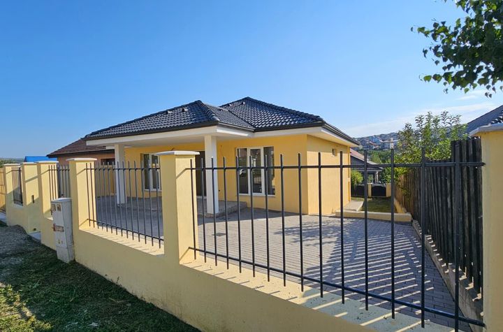 Casă individuală, 5 cam,  400 teren la intrarea in Campenesti-Apahida anunturi imobiliare Cluj