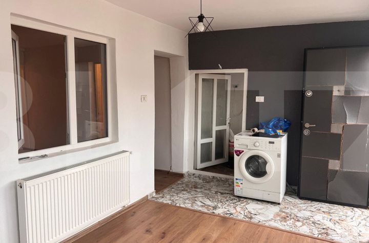 Apartament 3 camere de vanzare CETATII - Timis anunturi imobiliare Timis
