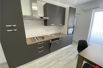 Apartament 3 camere de inchiriat ULTRACENTRAL - Vrancea anunturi imobiliare Vrancea