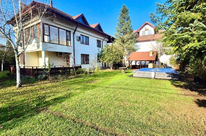 Vila cu piscina | gradina generoasa | langa padure | zona Erou Iancu Nicolae anunturi imobiliare Bucuresti