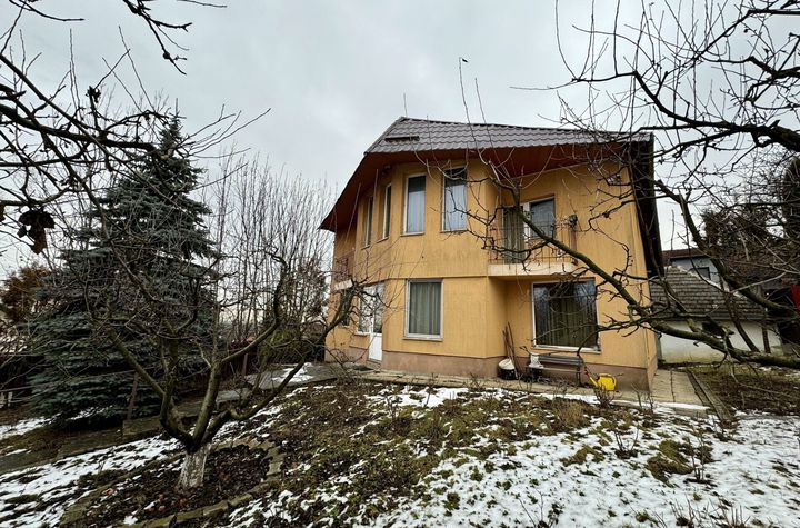 Casă individuală de vânzare în Săcele | Teren 781 mp | 3 Dormitoare anunturi imobiliare Brasov