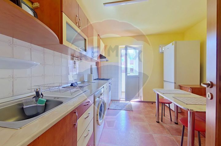 Apartament cu 2 camere si loc de parcare, Manastur anunturi imobiliare Cluj