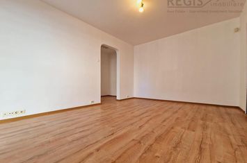 Apartament 3 camere de vanzare CALEA BUCURESTI - Brasov anunturi imobiliare Brasov