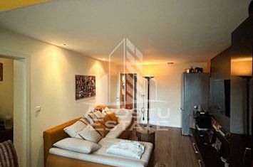 Cel mai mic pret! Apartament cu 4 camere, pizzeria Hot, Hunedoara anunturi imobiliare Hunedoara