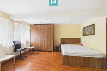 Casă cu 755 mp teren, zonă centrală Curtici anunturi imobiliare Arad