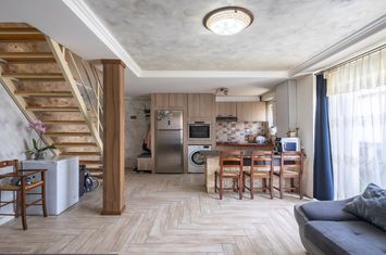 Apartament 3 camere de vanzare SIBIU - Sibiu anunturi imobiliare Sibiu