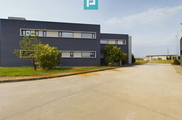 Spațiu comercial modern cu parcare proprie anunturi imobiliare Arad