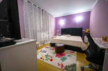Vilă - 5 camere de vanzare BALTENI - Iasi anunturi imobiliare Iasi