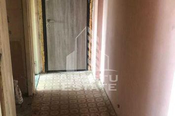 Apartament cu 3 camere, semidecomandat, centrala proprie, zona Sagului anunturi imobiliare Timis