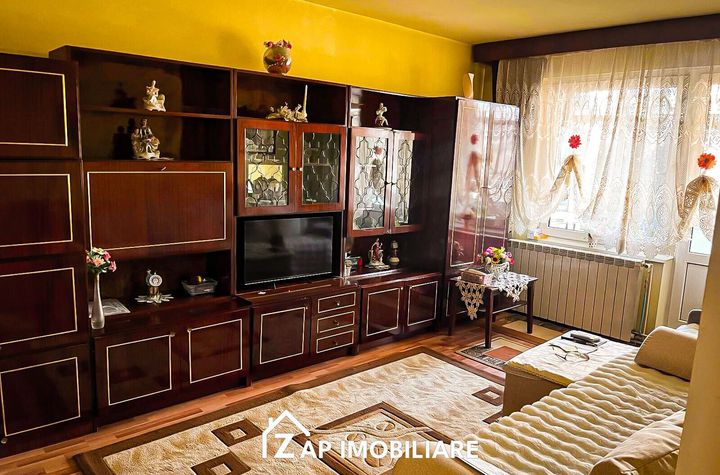Tudor | Etaj 1 |  Shopping City  Mall - 4 camere |  1 Dec. 1918 | anunturi imobiliare Mures
