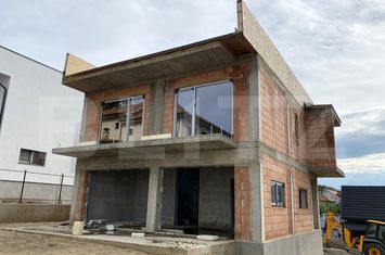 Vilă - 4 camere de vanzare DEZMIR - Cluj anunturi imobiliare Cluj