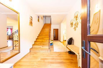 Casă - 4 camere de vanzare VALEA LUPULUI - Iasi anunturi imobiliare Iasi
