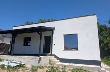 Casă - 3 camere de vanzare BACAU - Bacau anunturi imobiliare Bacau