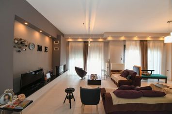 Casă individuală 3 nivele, 354 mp, Kallithea anunturi imobiliare Grecia