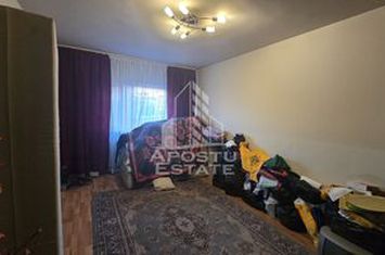 Apartament de vanzare cu 3 camere, centrala proprie, etaj 3, Lipovei anunturi imobiliare Timis