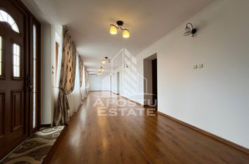 Casa la curte comuna zona Odobescu, doar 4 locatari, gradina proprie anunturi imobiliare Timis