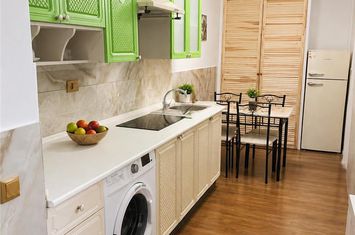 Apartament 3 camere de vanzare CENTRUL ISTORIC - Brasov anunturi imobiliare Brasov