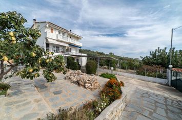 Casă individuală 109 mp pe teren 1.187 mp, Paralia Folias anunturi imobiliare Grecia