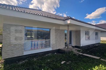 Casă - 4 camere de vanzare CHINTENI - Cluj anunturi imobiliare Cluj