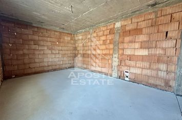 Apartament cu 2 camere si dressing decomandat in Giroc langa Hotel IQ. anunturi imobiliare Timis
