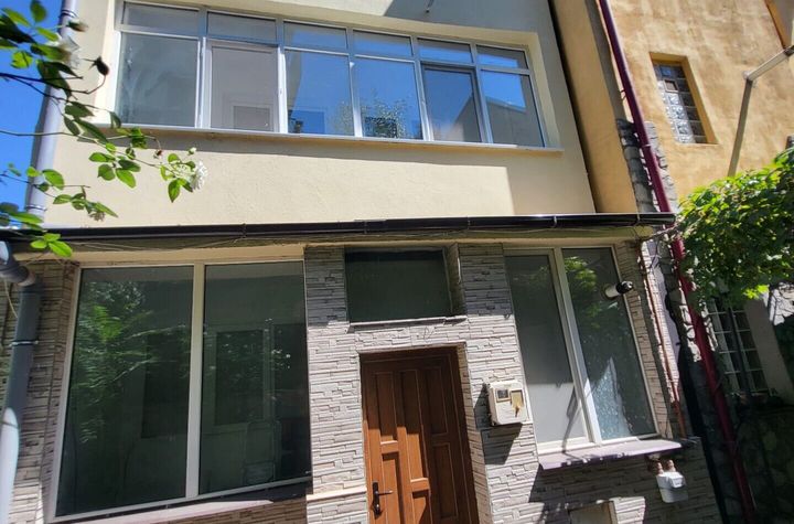 Casa in inima capitalei (4 camere) anunturi imobiliare Bucuresti