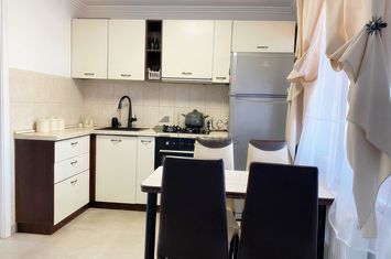 Apartament 2 camere decomandate in Cantemir, Oradea anunturi imobiliare Bihor