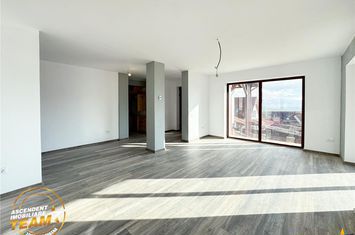 Casă - 8 camere de vanzare CENTRAL - Covasna anunturi imobiliare Covasna