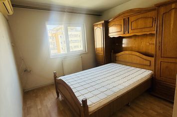 PACURARI, POSTA, APARTAMENT CU 3 CAMERE DECOMANDAT, BAIE CU GEAM anunturi imobiliare Iasi