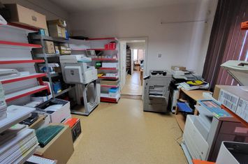 Central - Casa + Spatiu comercial stradal - Strada Predeal anunturi imobiliare Mures