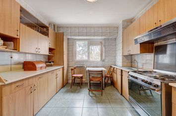 Oportunitate! Apartament 4 Camere 1 Minut Metrou Universitate anunturi imobiliare Bucuresti