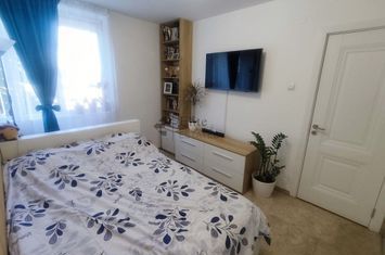 Apartament cu 2 camere decomandat in Rogerius, Oradea/Etaj 1 anunturi imobiliare Bihor