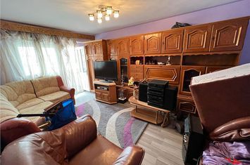 Apartament 3 camere de vanzare ULTRACENTRAL - Vrancea anunturi imobiliare Vrancea