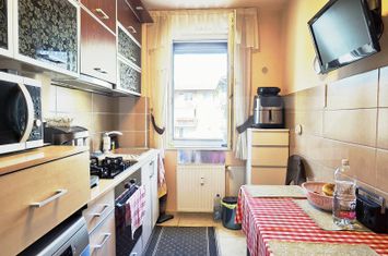 Apartament 3 camere de vanzare NUFARUL - Bihor anunturi imobiliare Bihor