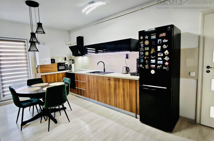 Apartament 3 camere de vanzare TRACTORUL - Brasov anunturi imobiliare Brasov