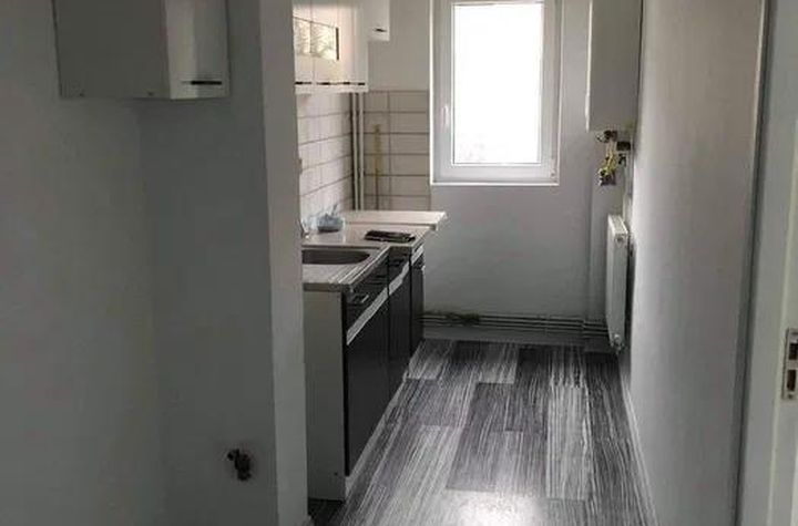 Apartament 3 camere de vanzare NORD - Bacau anunturi imobiliare Bacau