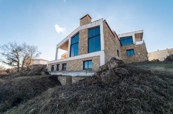 Vilă semifinalizată 353 mp în Ano Oreini anunturi imobiliare Grecia