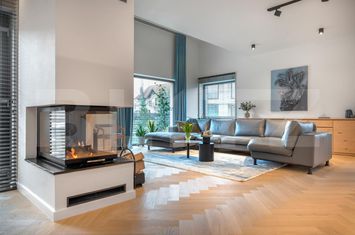 Vilă - 5 camere de vanzare FLORESTI - Cluj anunturi imobiliare Cluj