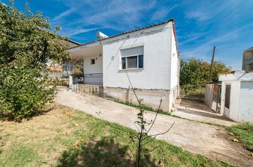 Casă parter 56 mp cu teren 379 mp în Krinides anunturi imobiliare Grecia