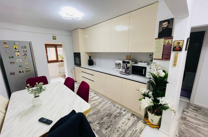 Apartament 3 camere de vanzare LIPOVEI - Timis anunturi imobiliare Timis