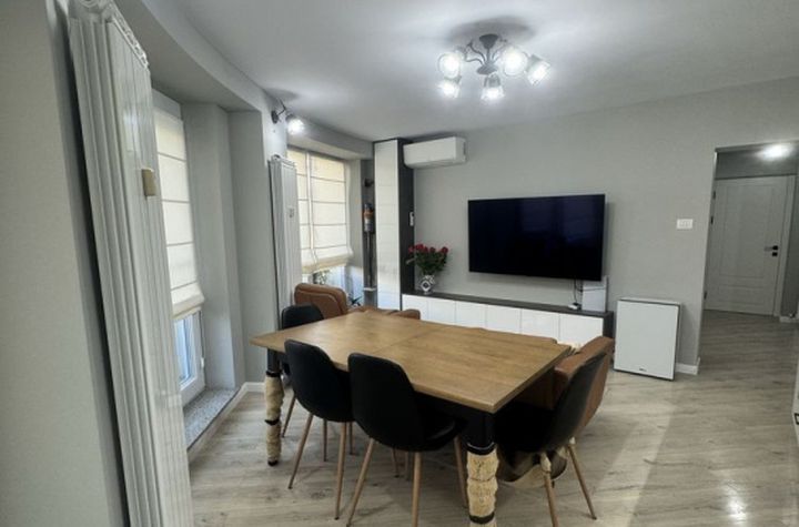 Apartament 3 camere de vanzare DECEBAL - Bucuresti anunturi imobiliare Bucuresti