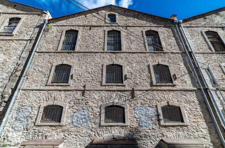 Magazie de tutun emblematică, 4 etaje, 828 mp anunturi imobiliare Grecia
