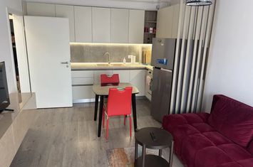 Apartament 2 camere de inchiriat TRACTORU - Brasov anunturi imobiliare Brasov
