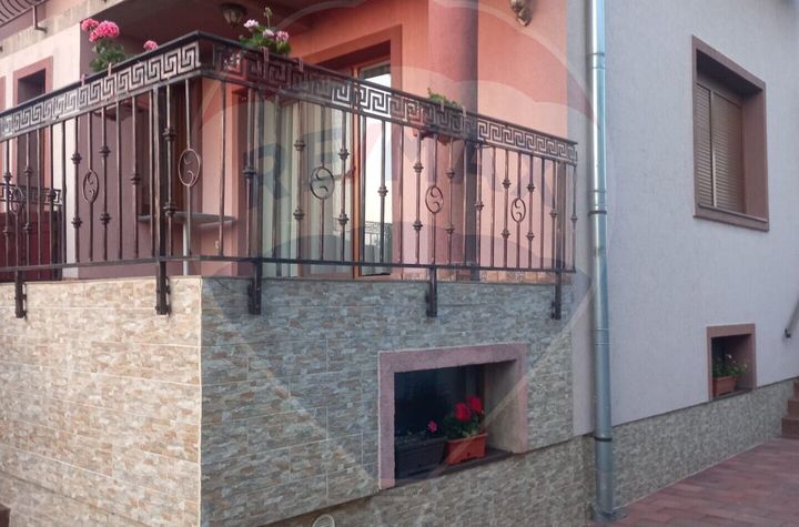 Vila superba de vanzare pe Strugurilor anunturi imobiliare Sibiu