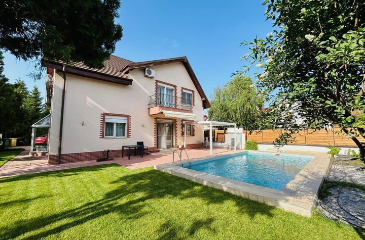 Villa with pool, 6 bedrooms, Iancu Nicolae anunturi imobiliare Bucuresti